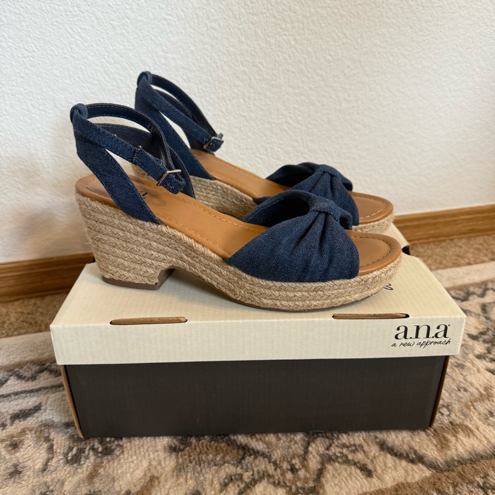 a.n.a Women's Denim Blue Chambray Wedge Espadrille Sandals - Picture 2 of 6